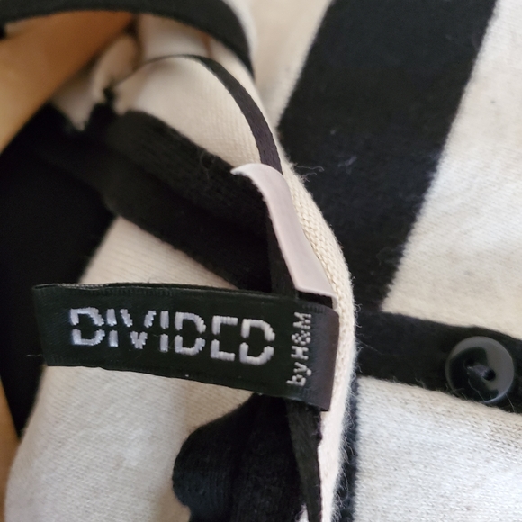 Divided H&M Striped Cardigan - Picture 4 of 7